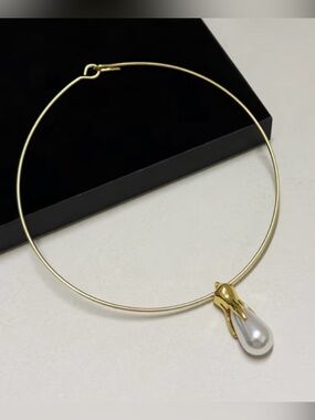 Schiaparelli Inspired Gold Pearl Teardrop Choker Necklace